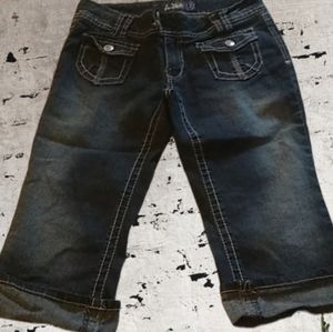 Angels stretch capris